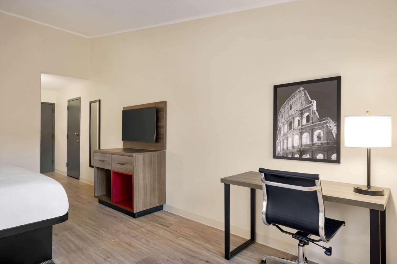 Ramada By Wyndham Allentown Bethlehem Екстериор снимка