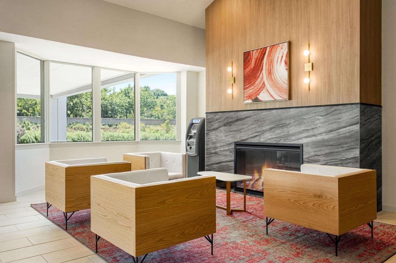 Ramada By Wyndham Allentown Bethlehem Екстериор снимка