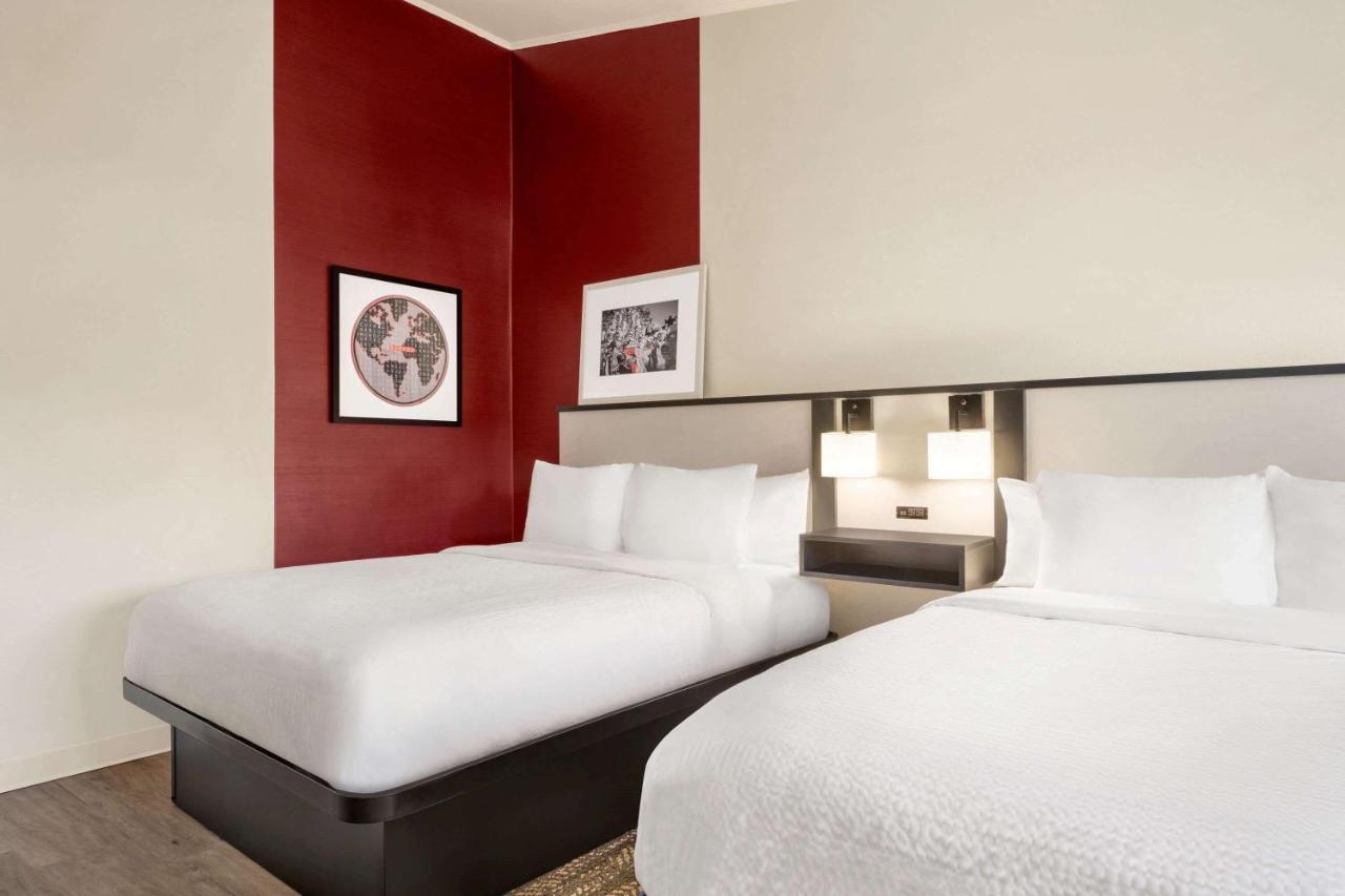 Ramada By Wyndham Allentown Bethlehem Екстериор снимка