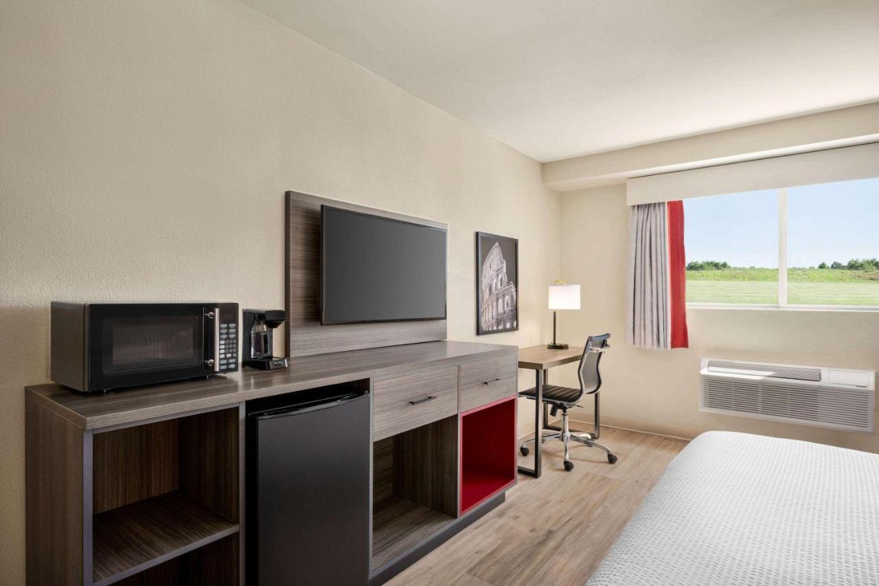Ramada By Wyndham Allentown Bethlehem Екстериор снимка