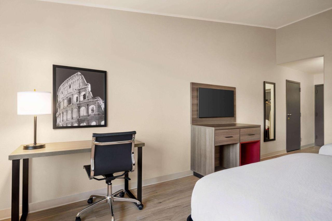 Ramada By Wyndham Allentown Bethlehem Екстериор снимка